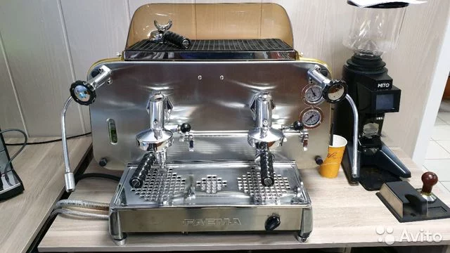 Б/У кофе-машина профессиональная FAEMA LEGEND E61, 2GR
